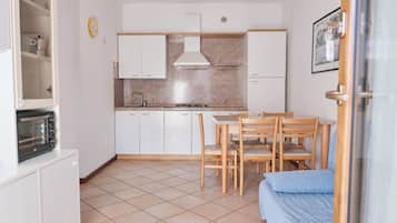 Apartment, 2 Bedrooms | Interior