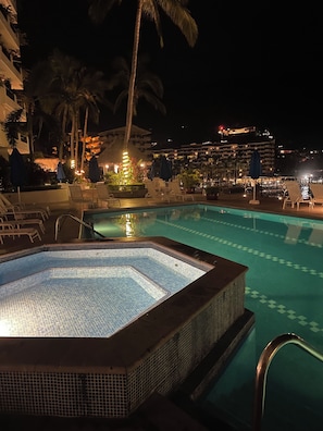 Piscine extérieure, piscine chauffée