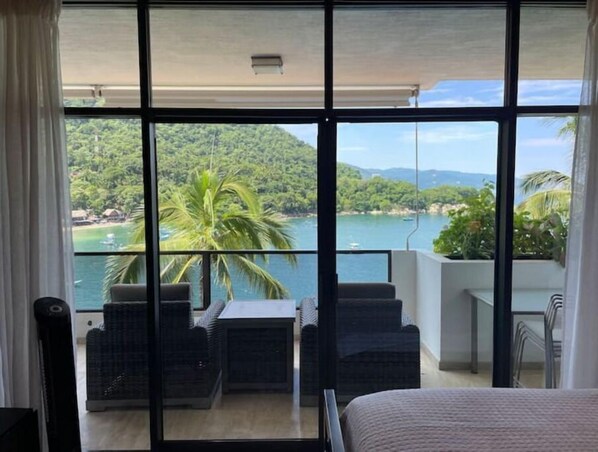 2 bedrooms, in-room safe, desk, iron/ironing board - Beachfront Luxury | Spacious 2BR on Sandy Swimmable Bay | Ocean Views & Sunsets (Jalisco)