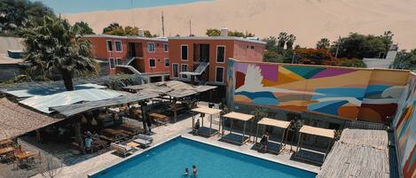 Outdoor pool, pool loungers