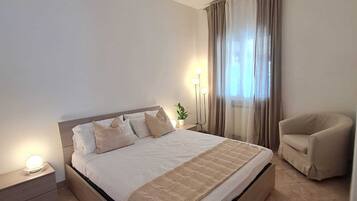 1 Schlafzimmer, Schreibtisch, Bügeleisen/Bügelbrett, kostenloses WLAN