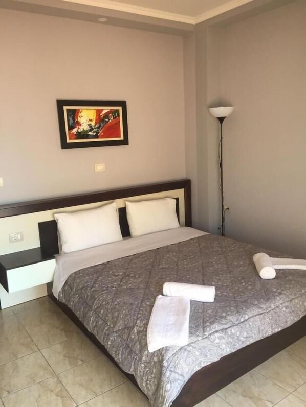 Sistema de insonorización, wifi gratis y ropa de cama 