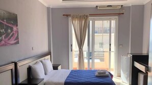 Soundproofing, WiFi (free), bed sheets - Hotel Kolagji (Himarë)