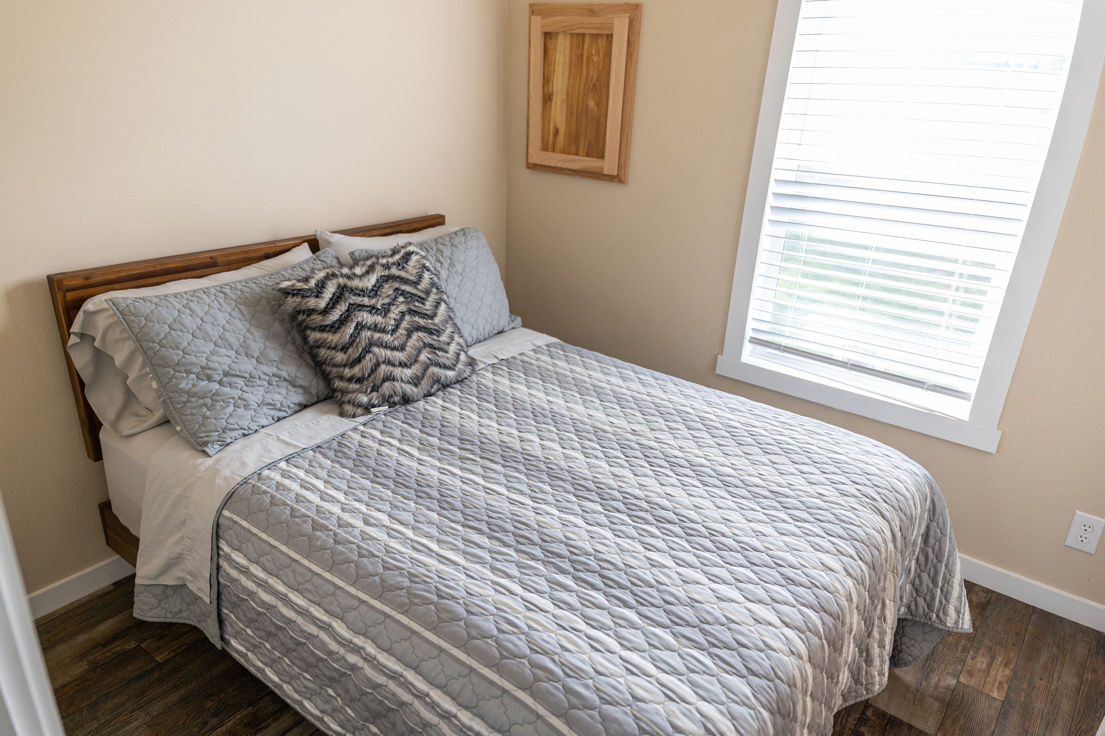 Bügeleisen/Bügelbrett, kostenloses WLAN