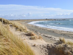 Beach - Rhyd Y Bont Bach (Holyhead)