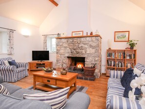 Living area - Rhyd Y Bont Bach (Holyhead)