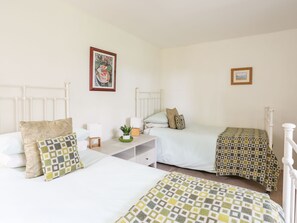 3 bedrooms, individually decorated, individually furnished, free WiFi