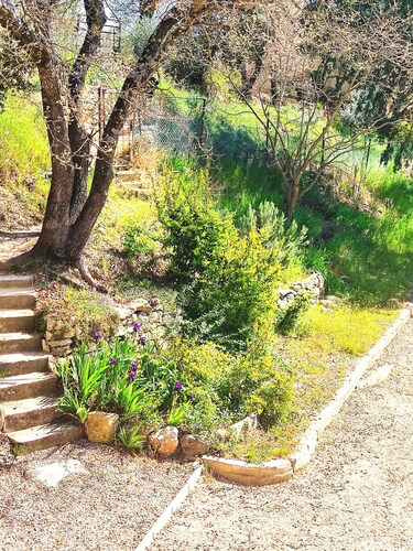Villa confortable dans le Luberon au pied d'un des plus beaux villages de France