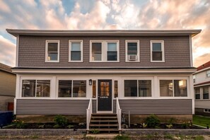 Exterior detail - The Fleet -  Perfect Location Near Beach & Boardwalk (Hampton)