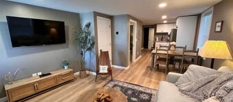 The Saltwater Shoal - Walk to Beach & Boardwalk!