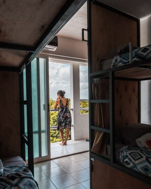 Dormitorio condiviso Classic, per sole donne | Bagno