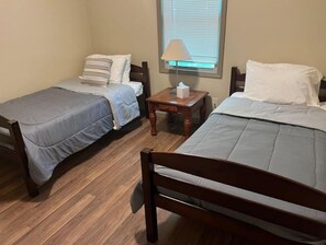 2 chambres, Wi-Fi gratuit, draps fournis