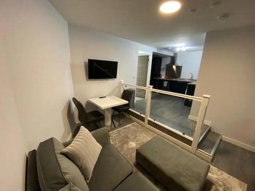 Modern Apartment - Wick Harbour