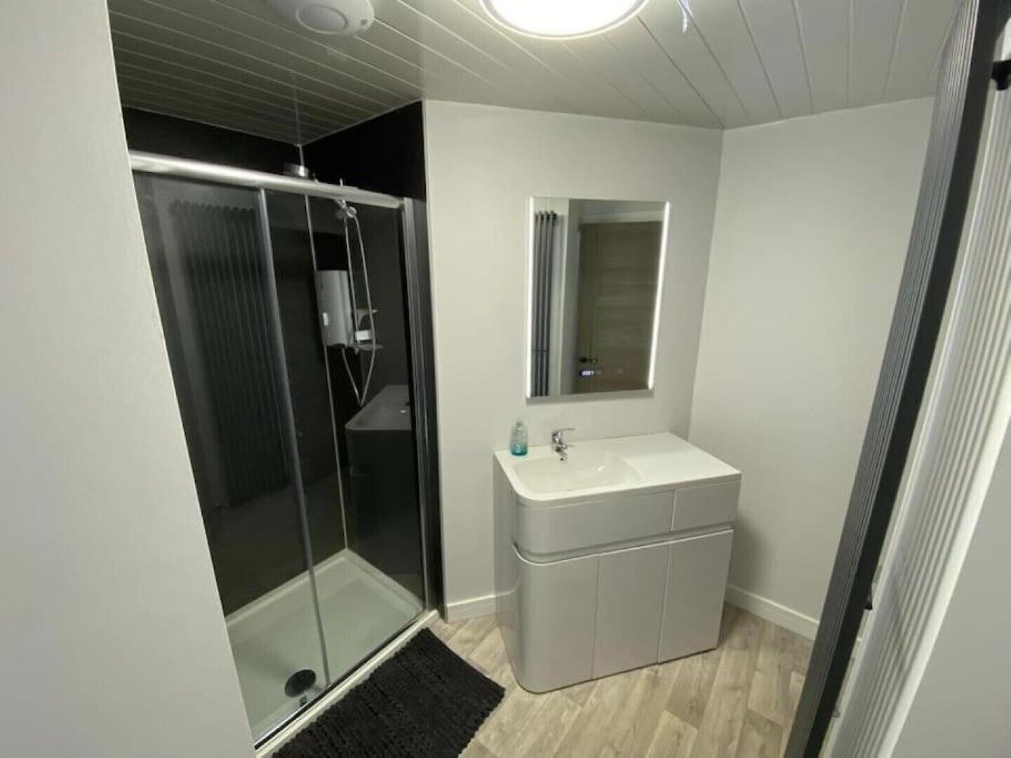 Hair dryer, towels, toilet paper