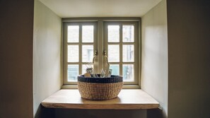 Interior - Bodfan Bach -  an on the beach that sleeps 6 guests  in 3 bedrooms (Dinas Dinlle)