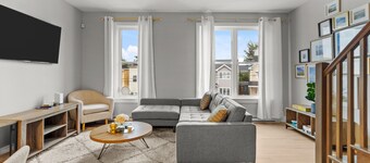 Pennywell Prestige | 2 Bed | 1.5 Bath | Garage