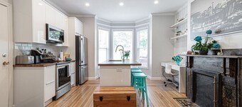 The Bannerman Park Suite Private Parking & Patio