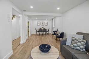 スマートテレビ、書斎 / ワークスペース