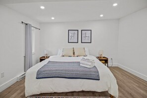 3 Schlafzimmer, Schreibtisch, Bügeleisen/Bügelbrett, Reisekinderbett