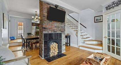 Historic Jelly Bean Row House Walk to Signal Hill