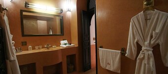 Riad Green Lotus