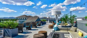 Designer Apt With Jacuzzi Sky Lounge Gym Access