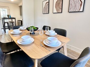 4 bedrooms, Internet - Charming Coastal 4BR Home Near Columbia River (Astoria)