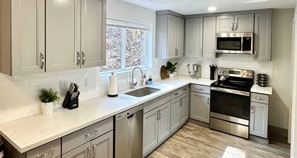 Charming Coastal 4BR Home Near Columbia River