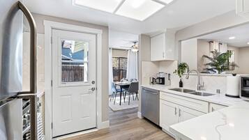 Villa | 4 bedrooms, Internet