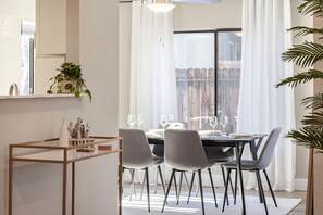 Villa | 4 Schlafzimmer, Internetzugang