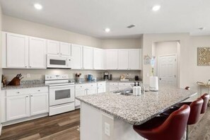 House | 3 bedrooms, Internet - Florida Retreat Home w Fast-wifi Patio King Bed (Bradenton)