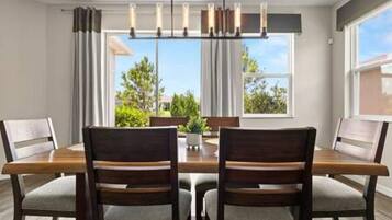 House | 3 bedrooms, Internet