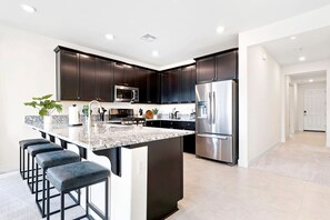 House | 4 bedrooms, Internet - Stylish Sleek 4BR Nevada Home Near Downtown Reno (Sparks)