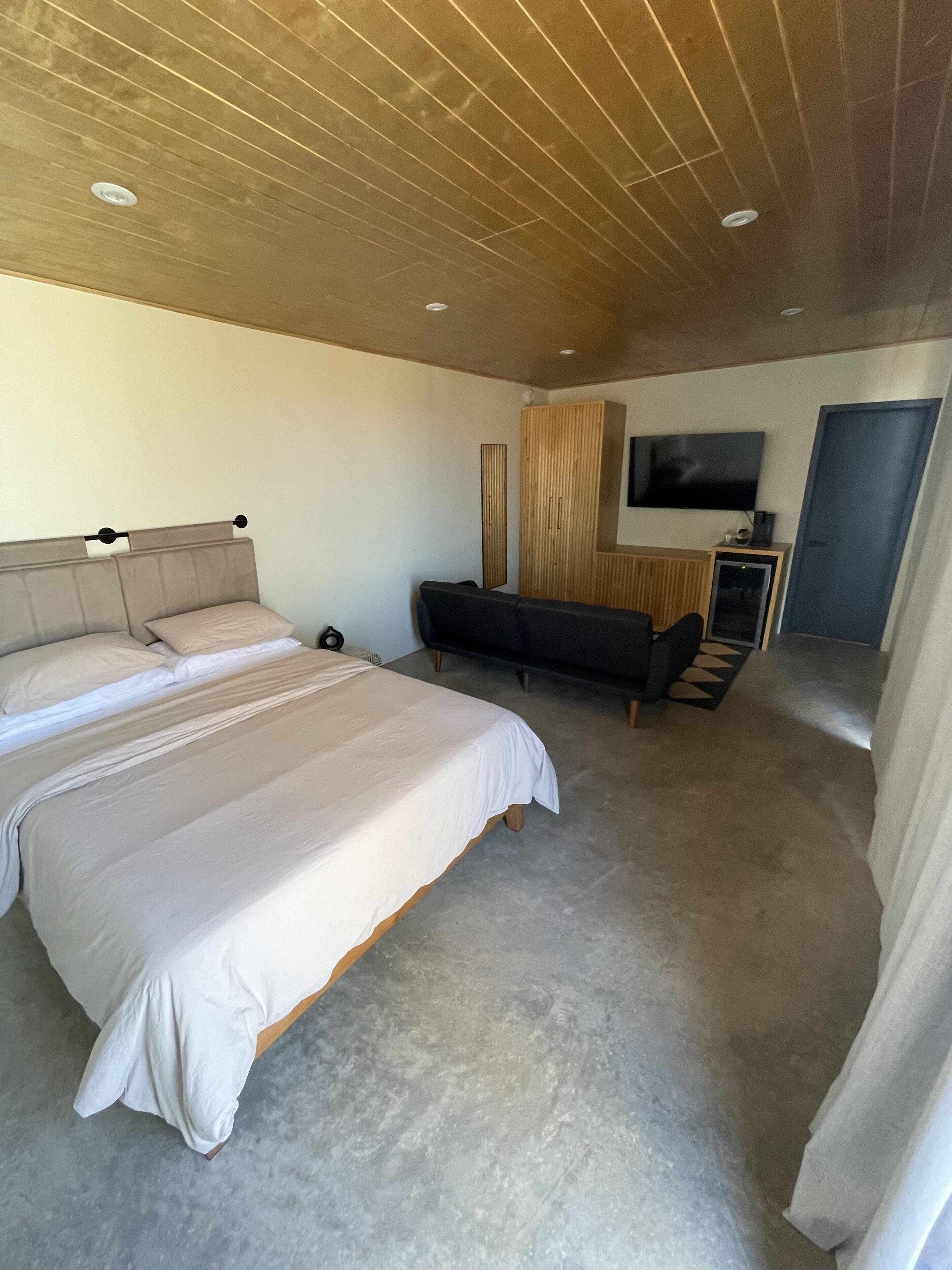 1 bedroom, in-room safe, free WiFi, bed sheets