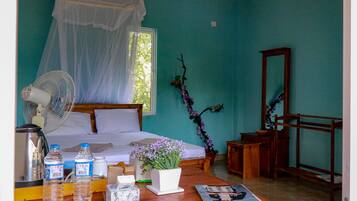 Individually furnished, desk, laptop workspace, free WiFi