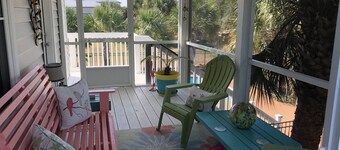 Sardegna- a pool home on the canal!