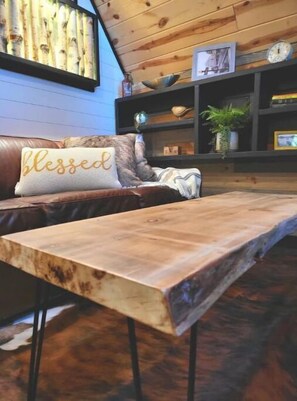 Smart TV, fireplace - Eagles Nest A-frame: Riverfront Cabin: Add-on Treehouse Bedroom, Pet Friendly! (Indian River)