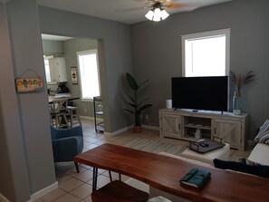 Smart TV - Island Escape (Galveston)