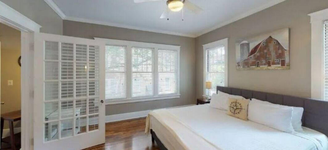 獨棟房屋 | 4 間臥室、免費無線上網、床單