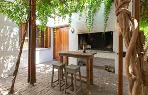 BBQ/picnic Area - Posada del huerto by Vilvey Turismo (Chacras de Coria)