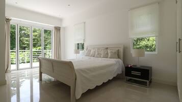 Luxury Villa | 3 bedrooms, in-room safe, desk, laptop workspace