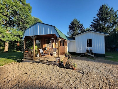 Newly transformed farm cottage off the beaten path!