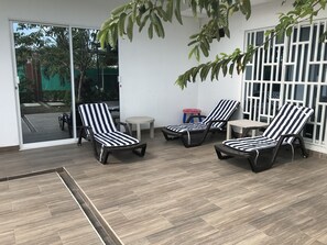 패밀리룸 | 테라스/파티오