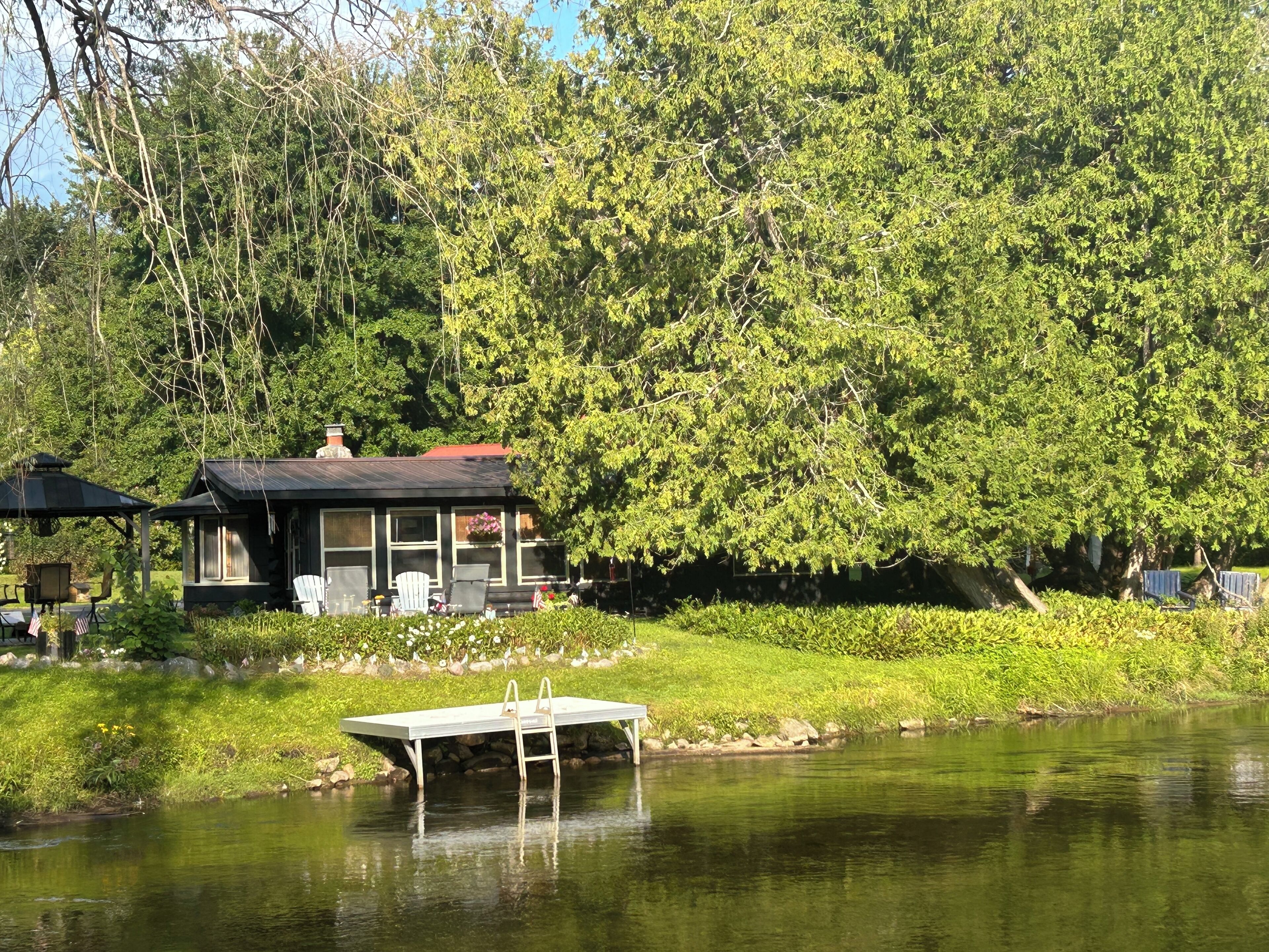 Cozy cottage on The Jordan River