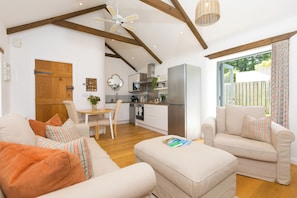 Cottage | Living area