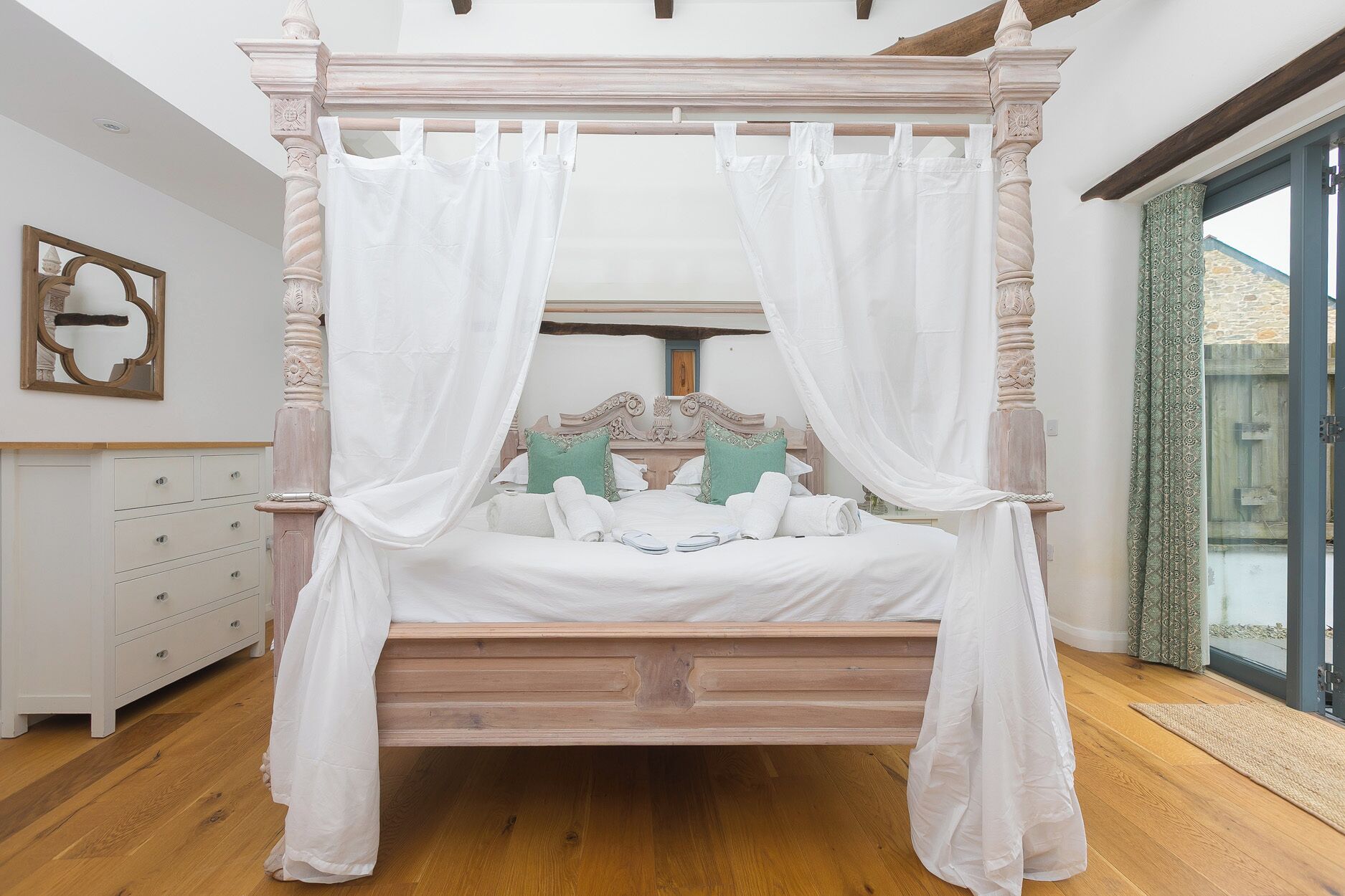 Cottage | 3 bedrooms, free WiFi, individually decorated, individually furnished