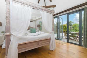 Cottage | 3 bedrooms, individually decorated, individually furnished, free WiFi - Carines Barns - Wesley Barn (Newquay)