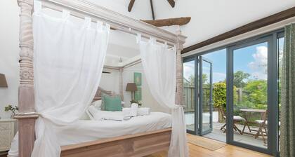 Carines Barns - Wesley Barn