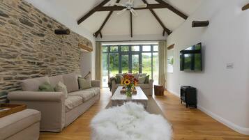 Cottage | Living area