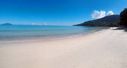 Les Jolies Eaux Villa - Chateau Elysium